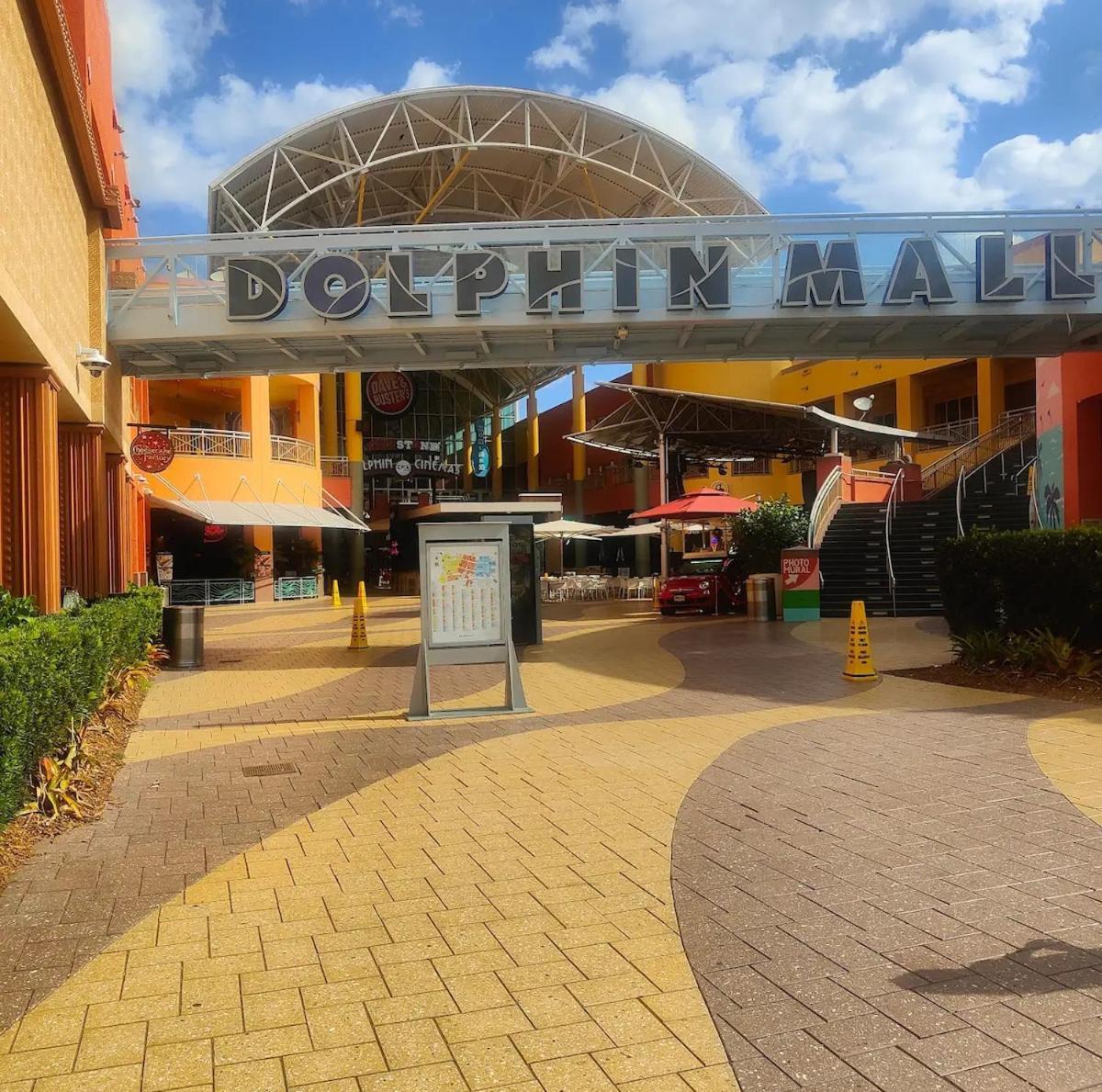 Down Town Doral 1b *